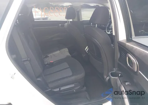 2023 Kia Sorento Lx z USA, uszkodzony, nr VIN 5XYRG4LC3PG215392